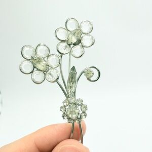 Vintage Silver Tone Bezel Set Faceted Crystal Flower Bouquet Brooch